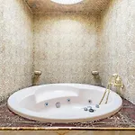 Apartament Luxury In *