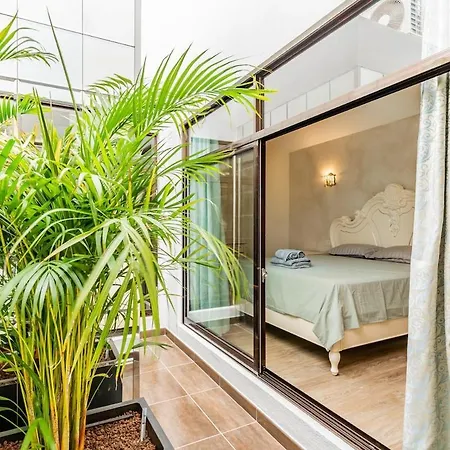 Apartament Luxury In *