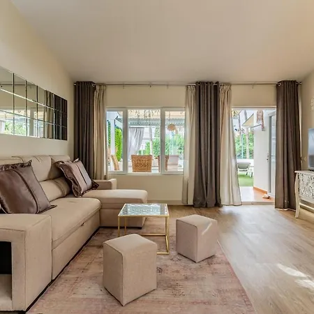Luxury In אדחה